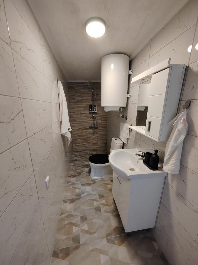 Nora 1 Apartment Sremska Mitrovica Ngoại thất bức ảnh